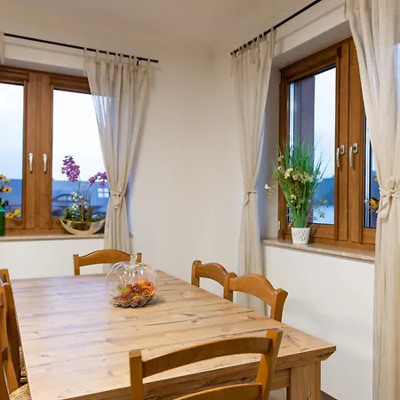 Apartament Nad Stajnia Krosnica  Екстер'єр фото